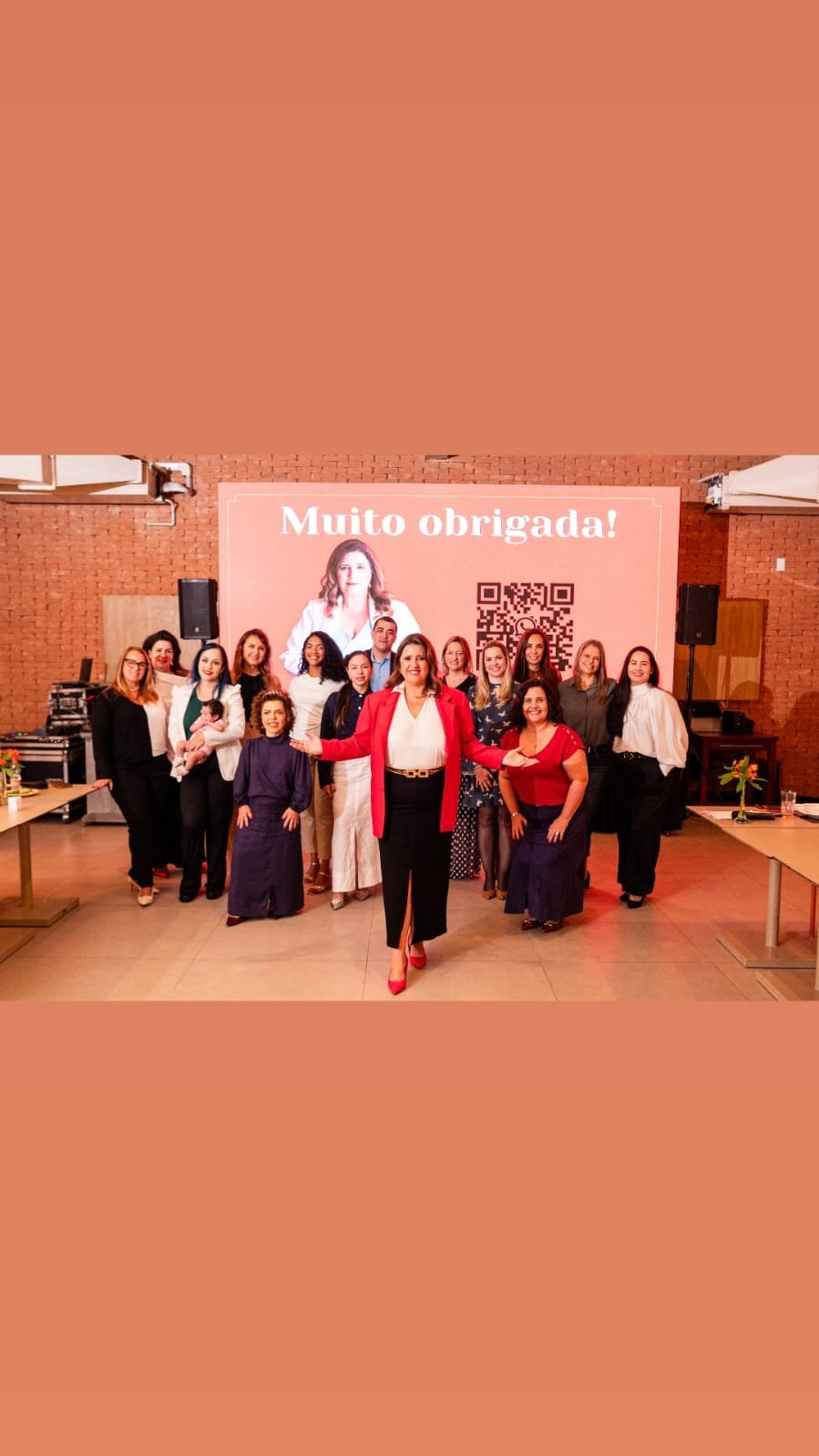 Encerramento da 1ª edição do Jantar de Negócios na Saúde, com Priscila Gonçalves e participantes